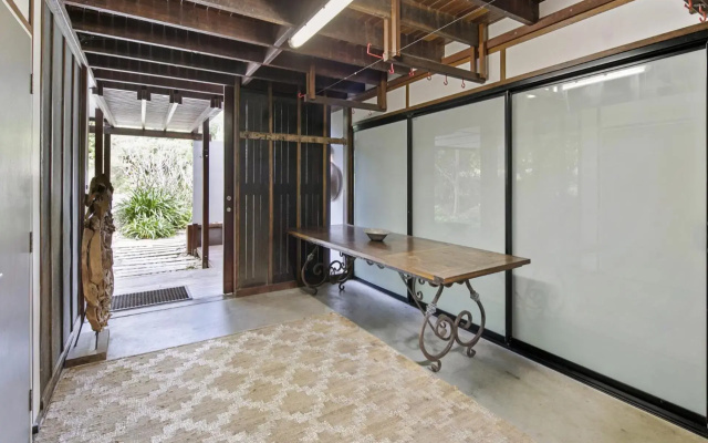 Pandanus Retreat