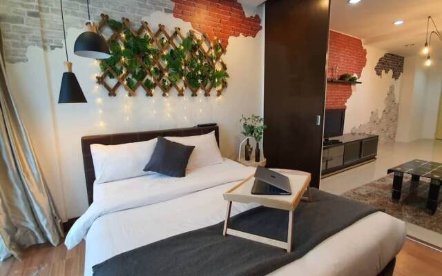 Taragon Bintang Suites by StayHub Studio