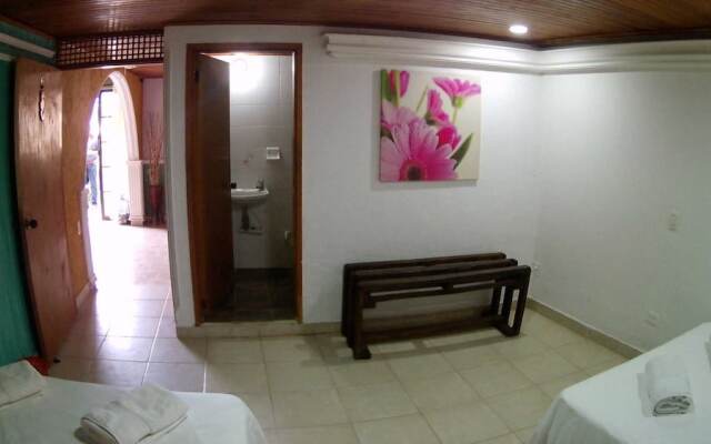 The Rock House Hostel - Adults Only