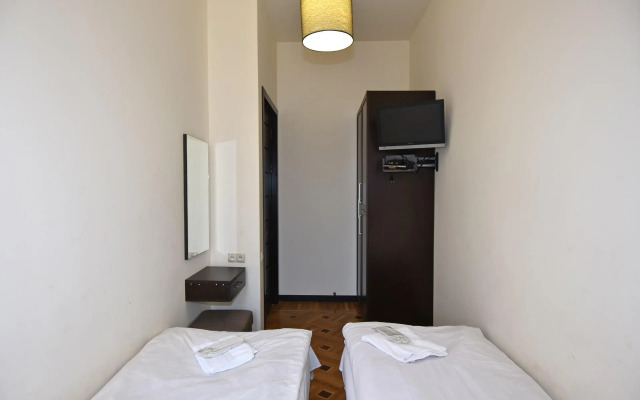 Rent Inn Yerevan (Rent Inn Yerevan) on Nalbandian Street 9