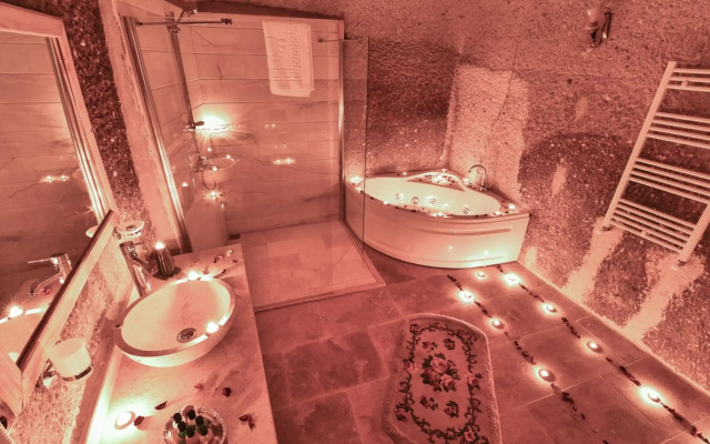 Mosaic Cave Hotel