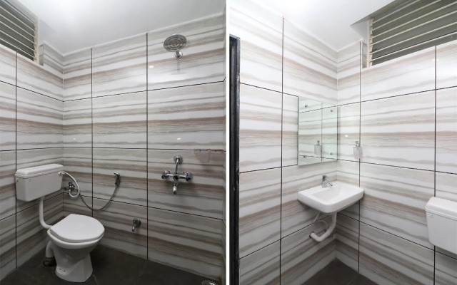 OYO 27611 Hotel Shree Regency