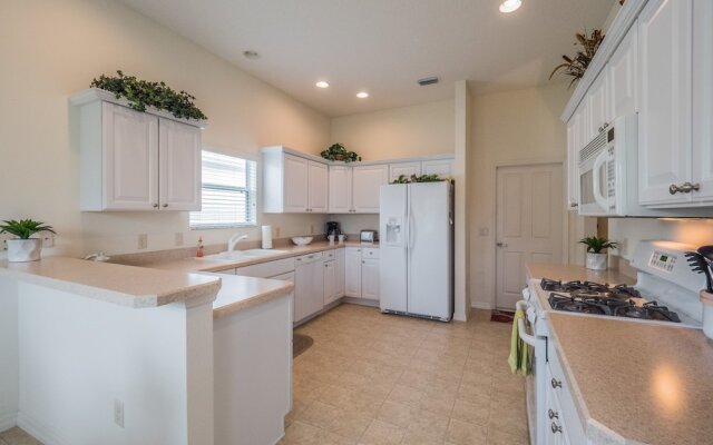 Limestone Avenue 1264 by White Pelican VR