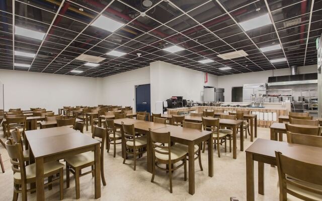 Shining Glory House - Hostel