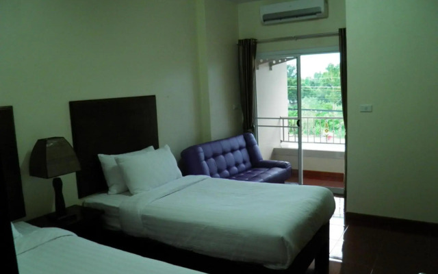 Ruen Narisra Resort