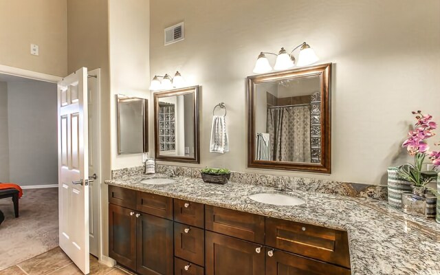 Southern #3116 - 3 Br condo by RedAwning