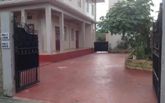 Holly Lodge Guest House