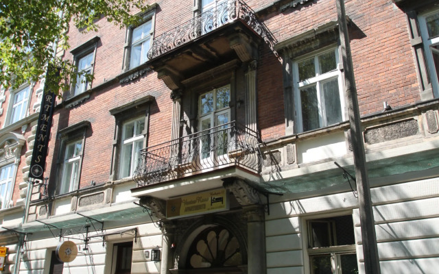 Studio Lubelska Cracow by Renters