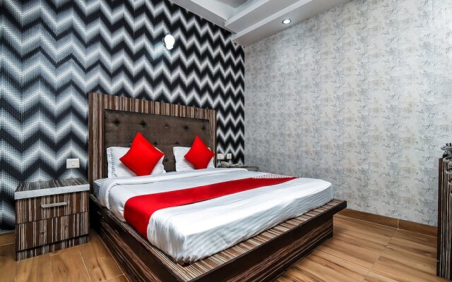 Oyo Flagship 23992 Sunrize Hotel Rohini