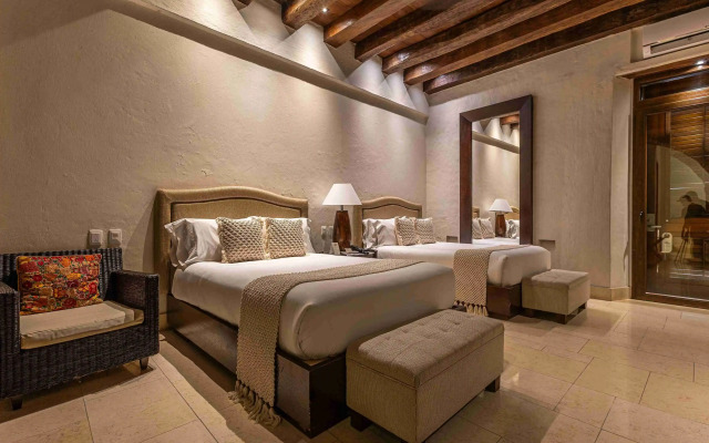 Ananda Hotel Boutique