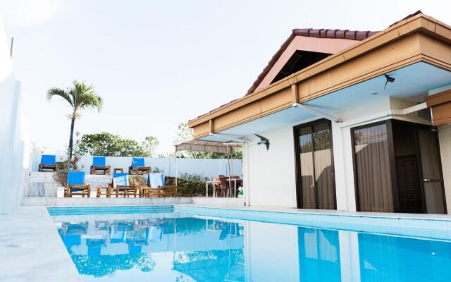 Backpackers Place in SEAVIEWHILLS BOHOL