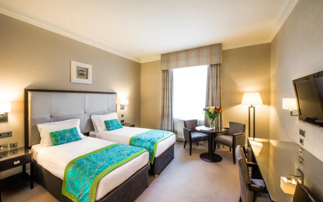 Отель Leonardo Edinburgh City