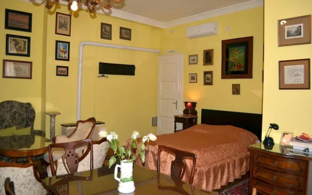 Central Market Apartment