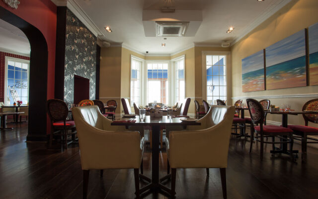 Waterside Boutique Hotel