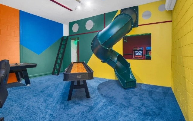 Beautiful 12 Bedrooms House 4473 12 Villa