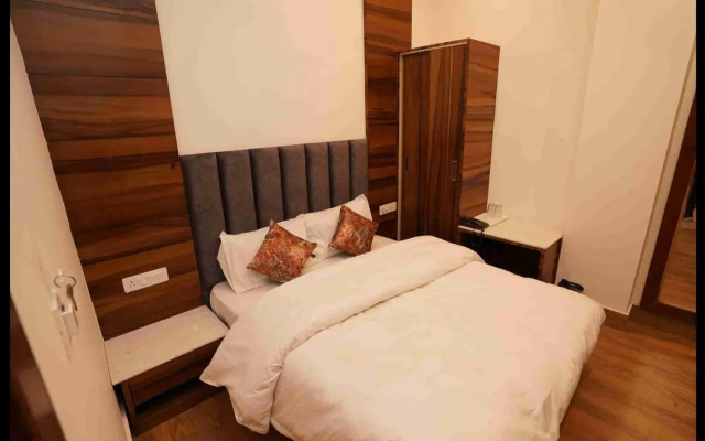 Guesthouse with parking in Mussoorie, by GuestHouser 51142