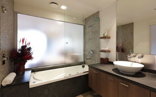 Luxury Apartment at Sea Temple Palm Cove 2 Bed 2 Bath