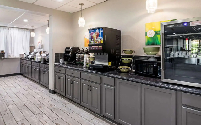 Quality Inn Knoxville