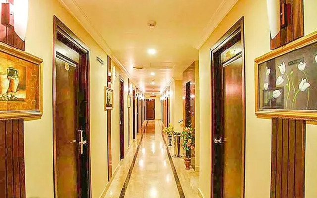 Fabhotel Gold Leaf I