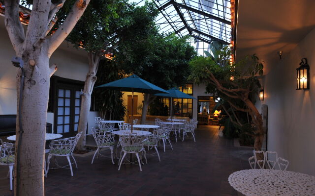 Clocktower Inn Ventura