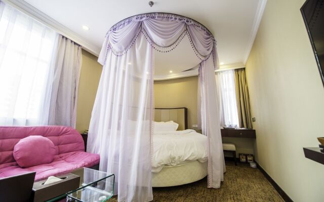 Sun Island Holiday Hotel