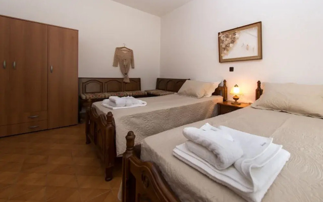 Stemma Pool Villa
