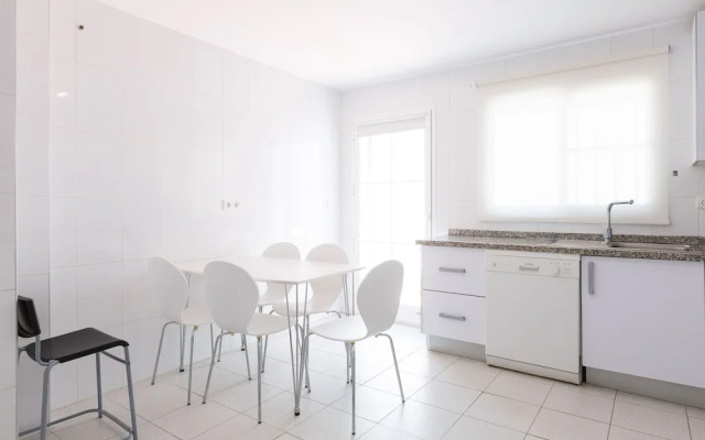 Artola in Marbella With 4 Bedrooms and 3 Bathrooms