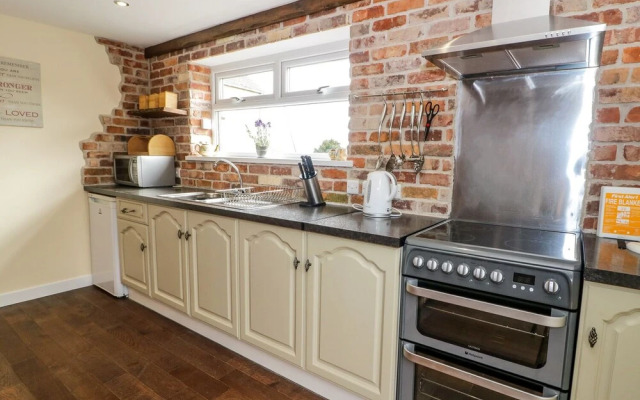 Ffynnonlwyd Cottage