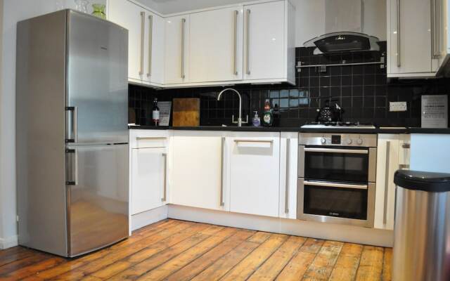 Fabulous 1 Bedroom Flat In Dalston Junction