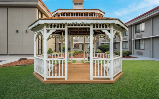 Red Roof Inn Painted Post