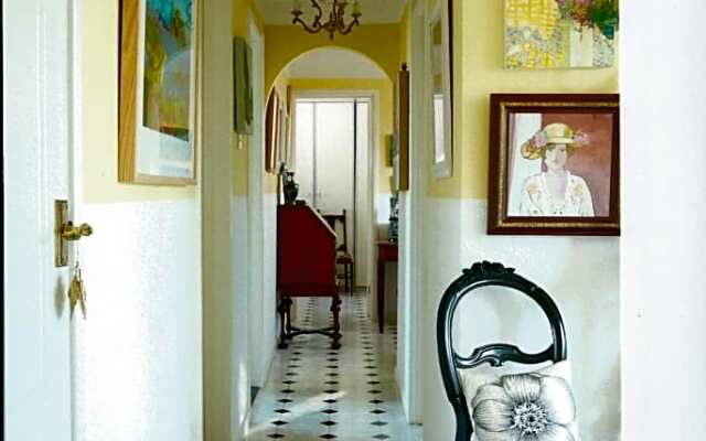 Folly Studio Bed and Breakfast