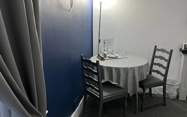 Peacocks Guest House