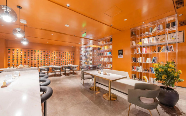 Atour Hotel Wangfujing Pedestrian Street