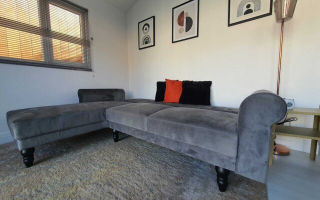 Stunning 1 King bed Cabin in Grays