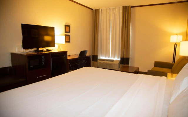 Courtyard by Marriott Alexandria