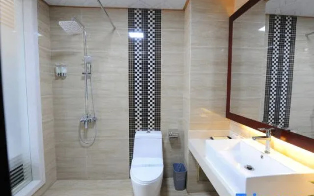 Lifeng Business Hotel