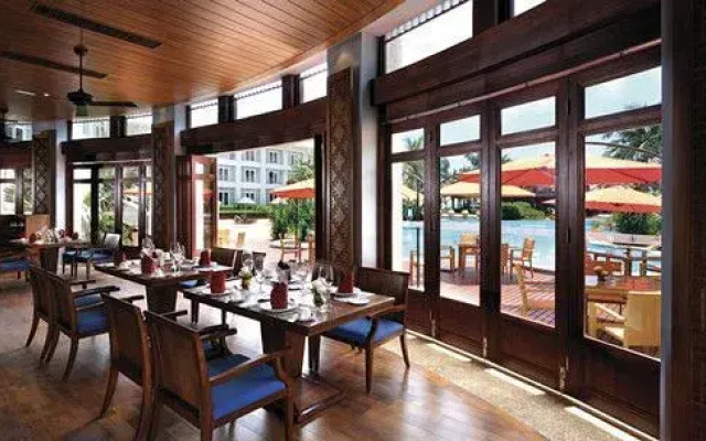 HNA Beach & Spa Resort