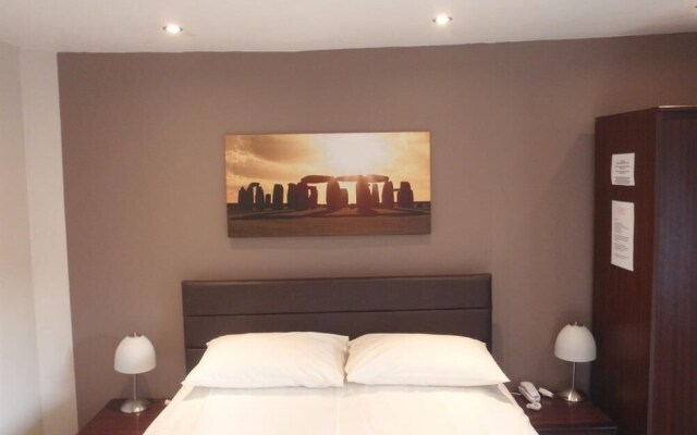 The Shaw Country Hotel