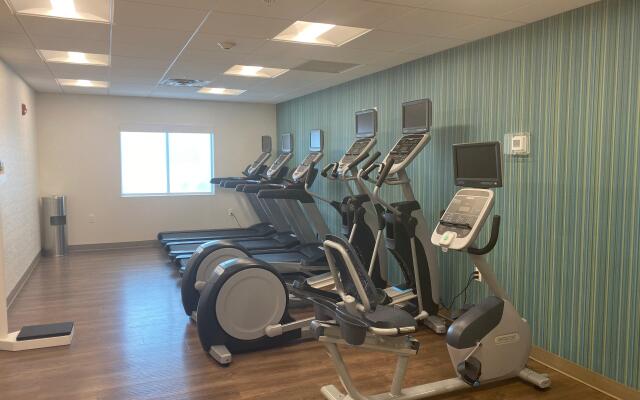Holiday Inn Express And Suites Junction by IHG