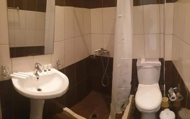 Golden Beach Hotel