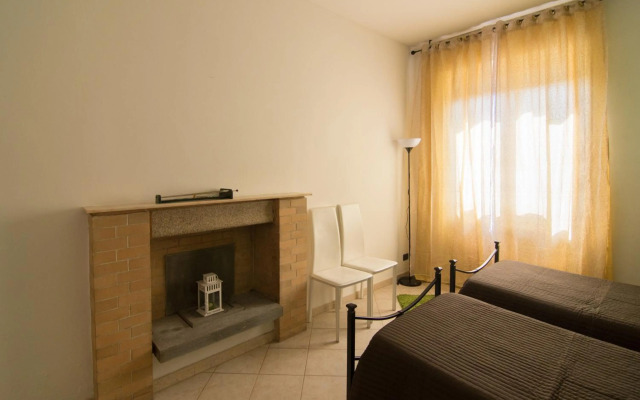 Silky House with Private Parking