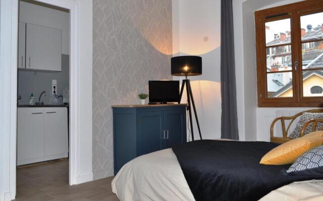 SEJOURAIXLESBAINS - Appartements Confidence hyper centre calme