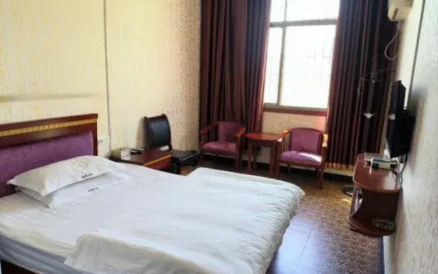 Jinghu Hotel