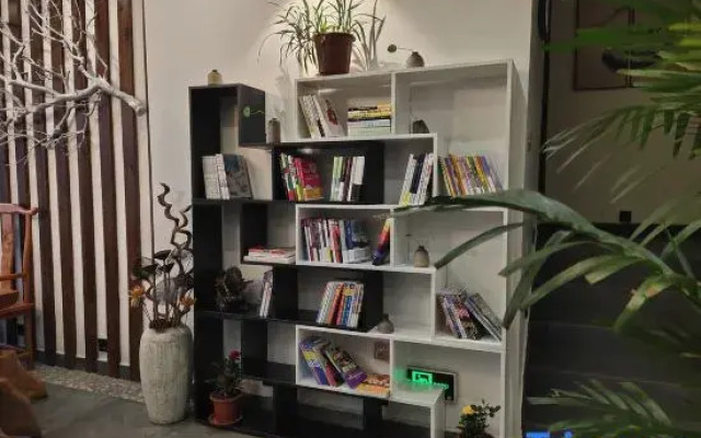 Impression Lishe Boutique River View Inn