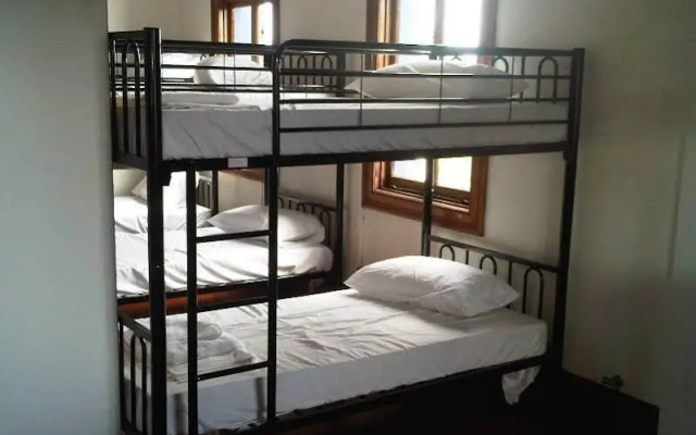Clover Backpackers