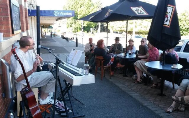 Empire Hotel Deloraine
