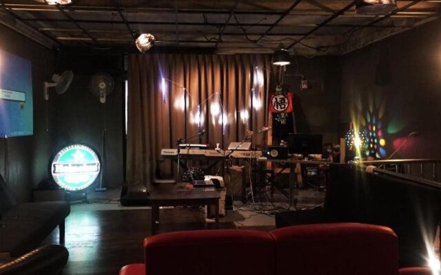 FC Hostel-Ruifang Station