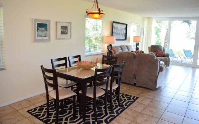 Westbay Cove South 745