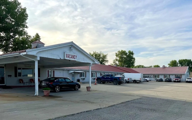 Celebrity Inn