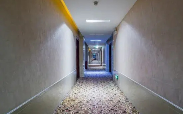 Yinwan  Hotel( South China country garden store)